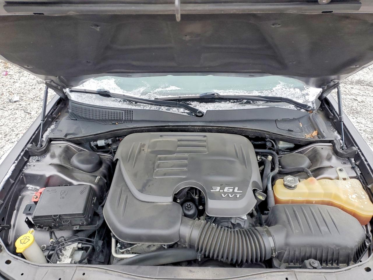 2016 CHRYSLER 300 S photo 11