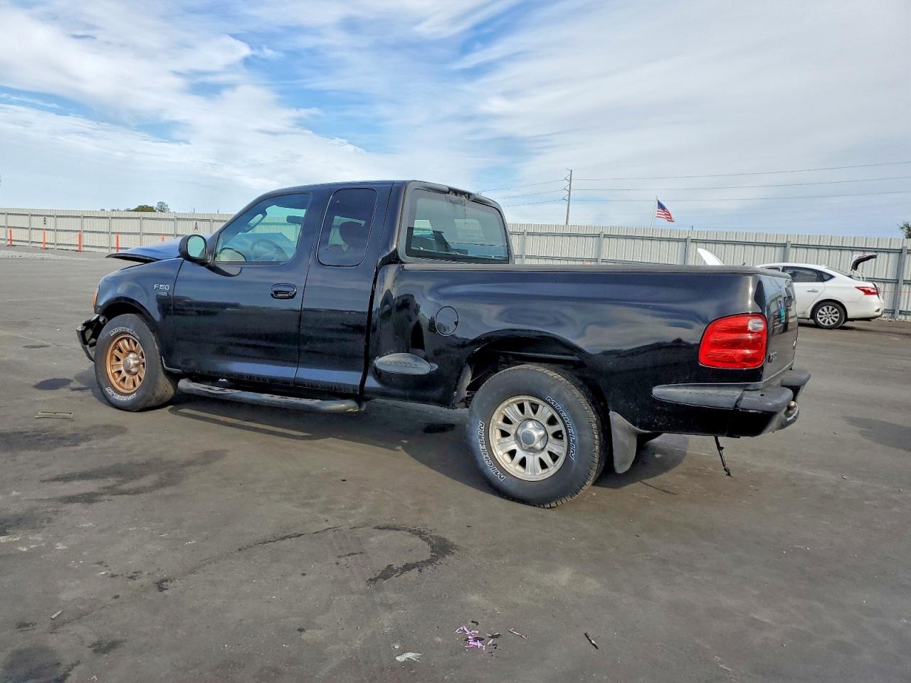 2003 FORD F150 photo 2