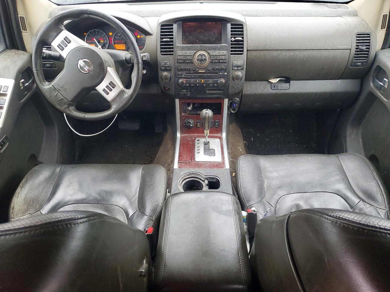 2011 NISSAN PATHFINDER S photo 8