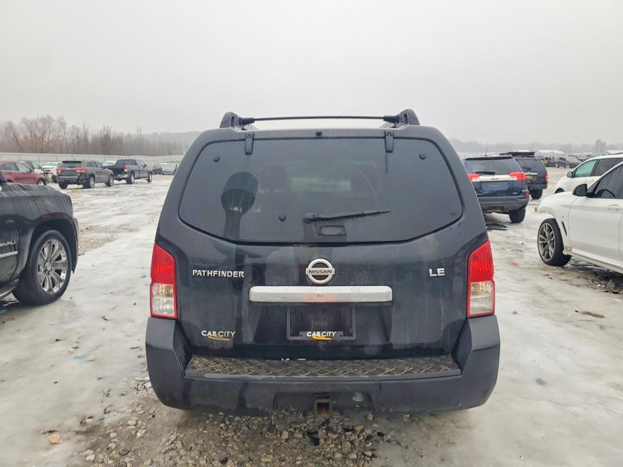 2011 NISSAN PATHFINDER S photo 6
