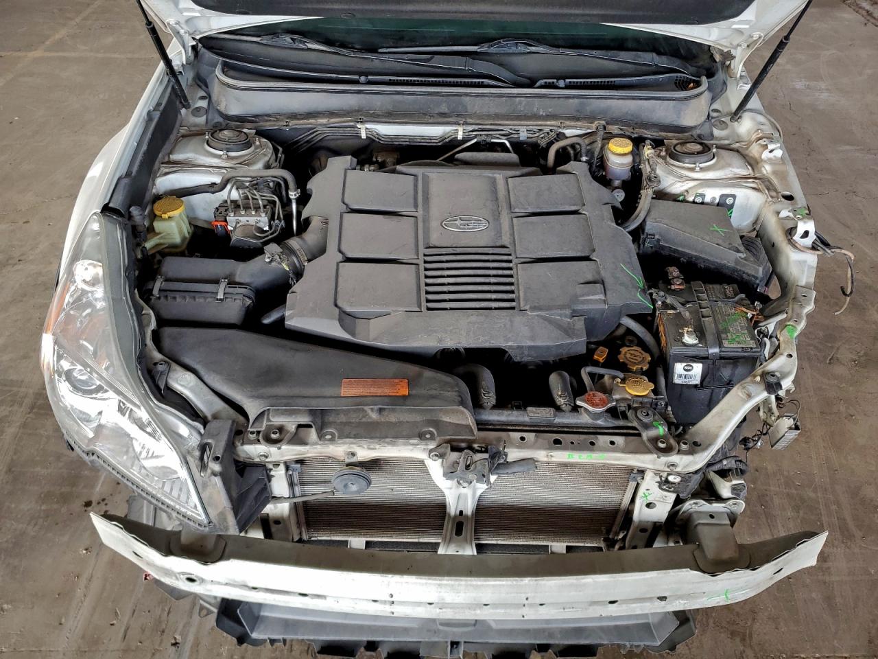 2014 SUBARU OUTBACK 3.6R LIMITED photo 12