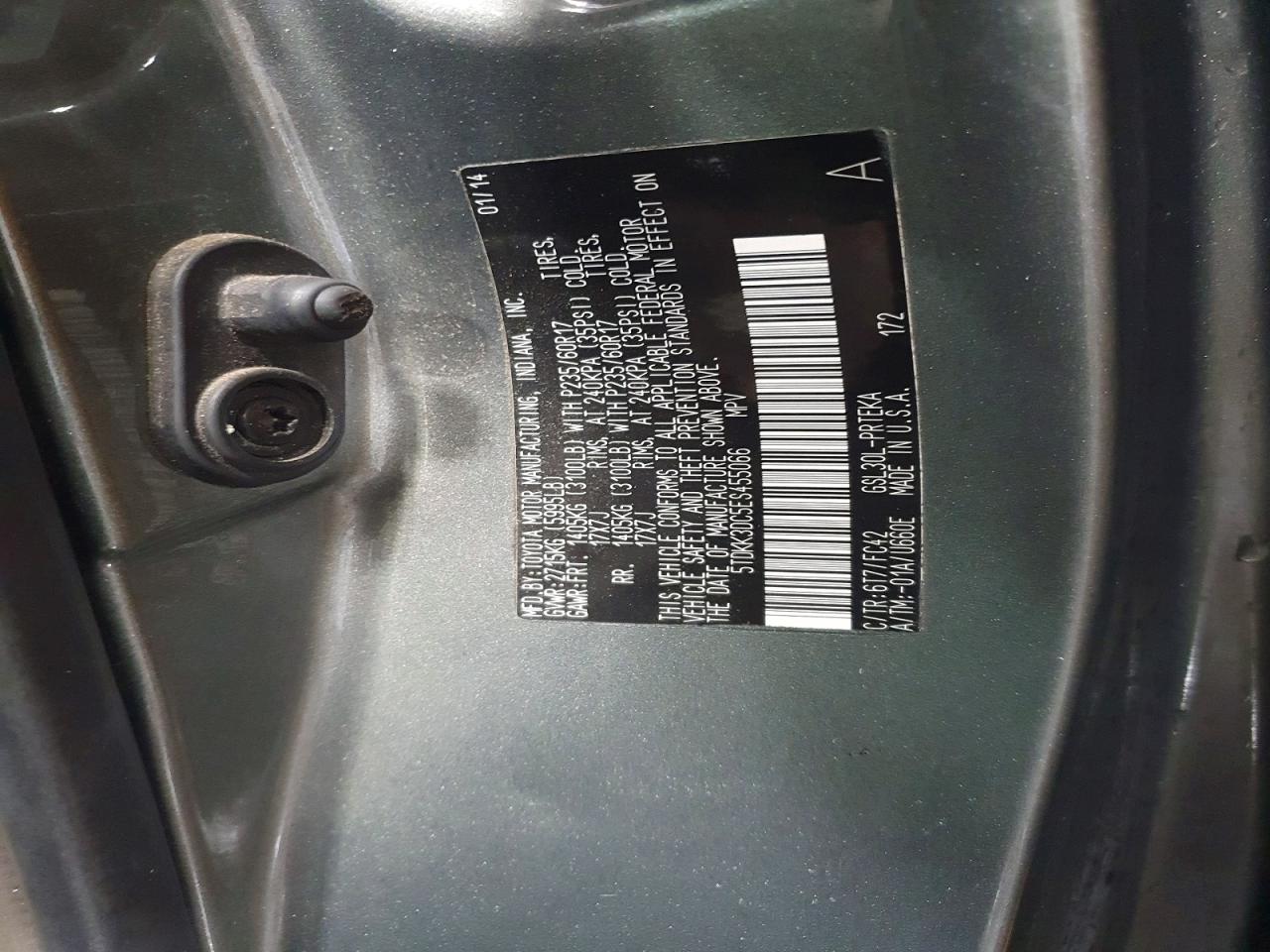 2014 TOYOTA SIENNA LE photo 12