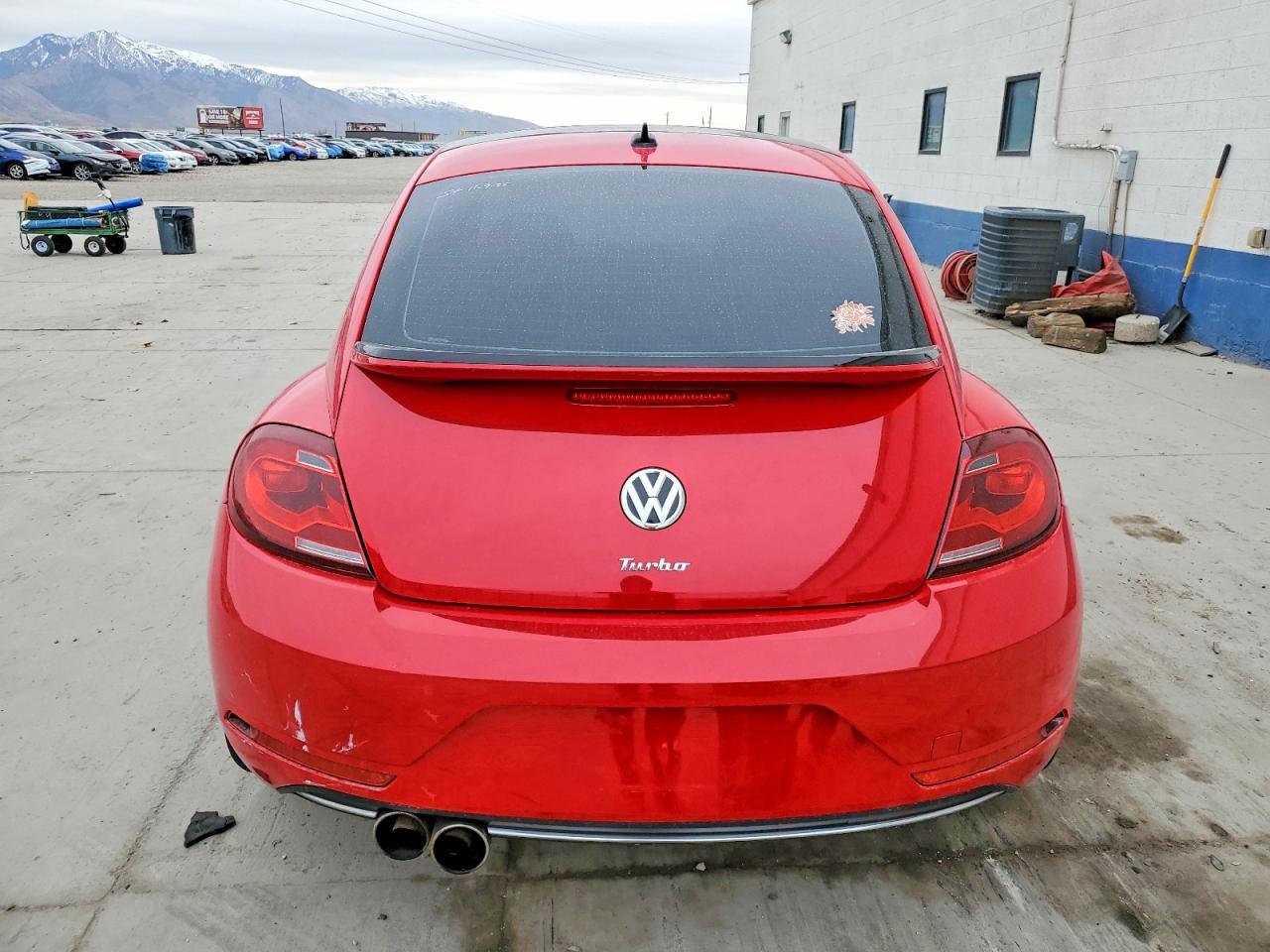 2018 VOLKSWAGEN BEETLE SE photo 6