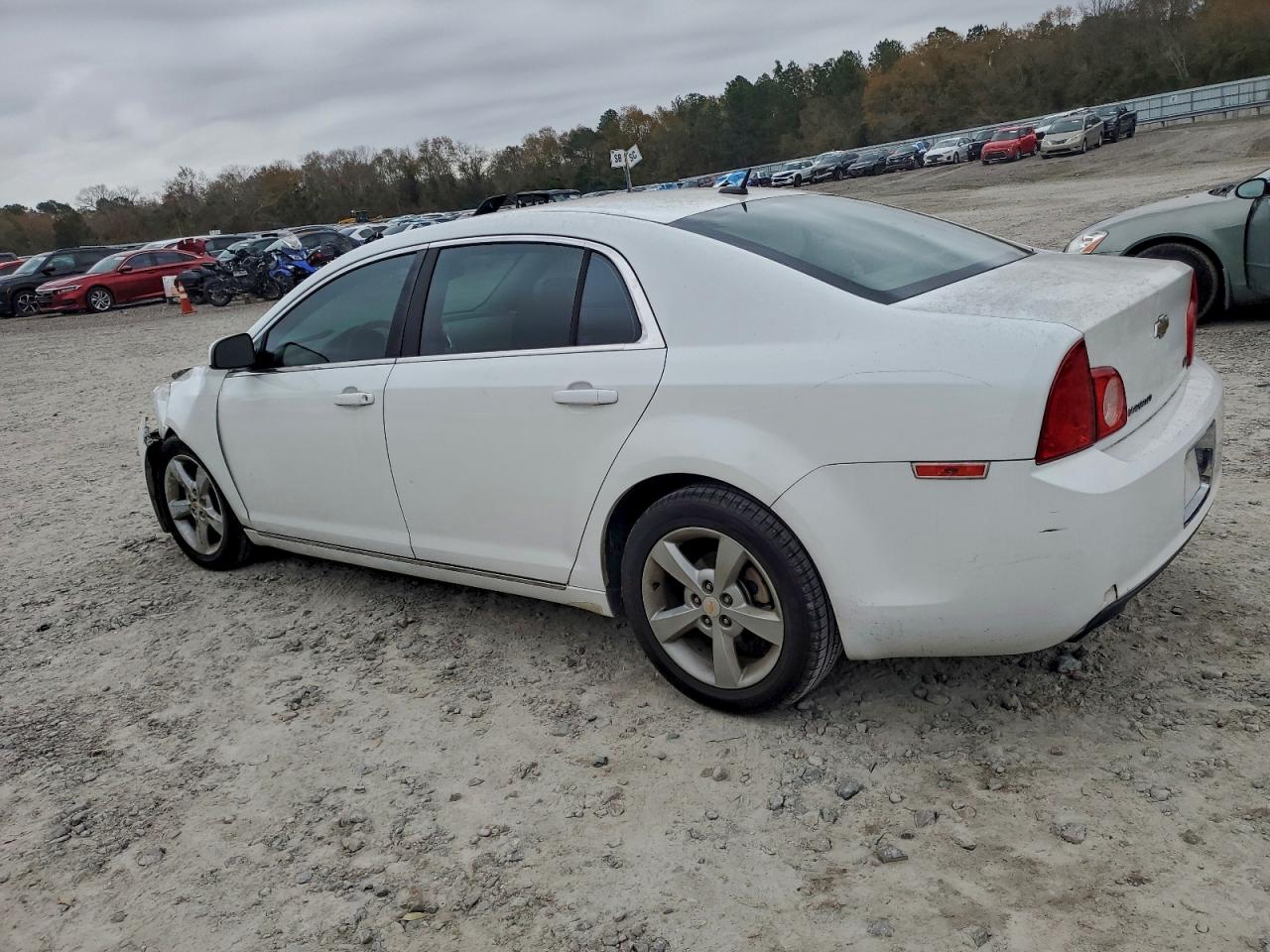 2011 CHEVROLET MALIBU 1LT photo 2