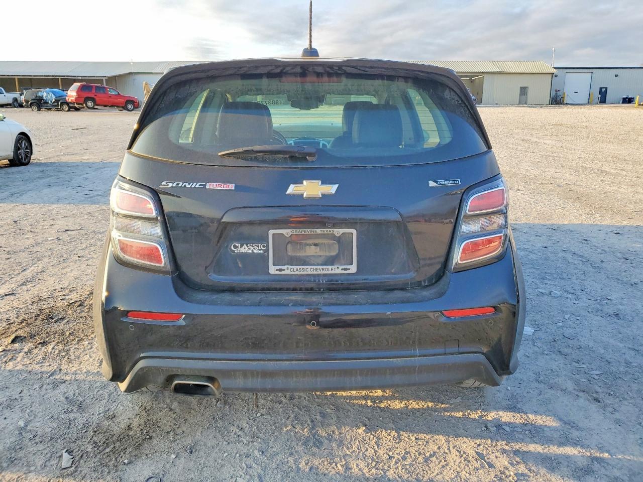 2017 CHEVROLET SONIC PREMIER photo 6