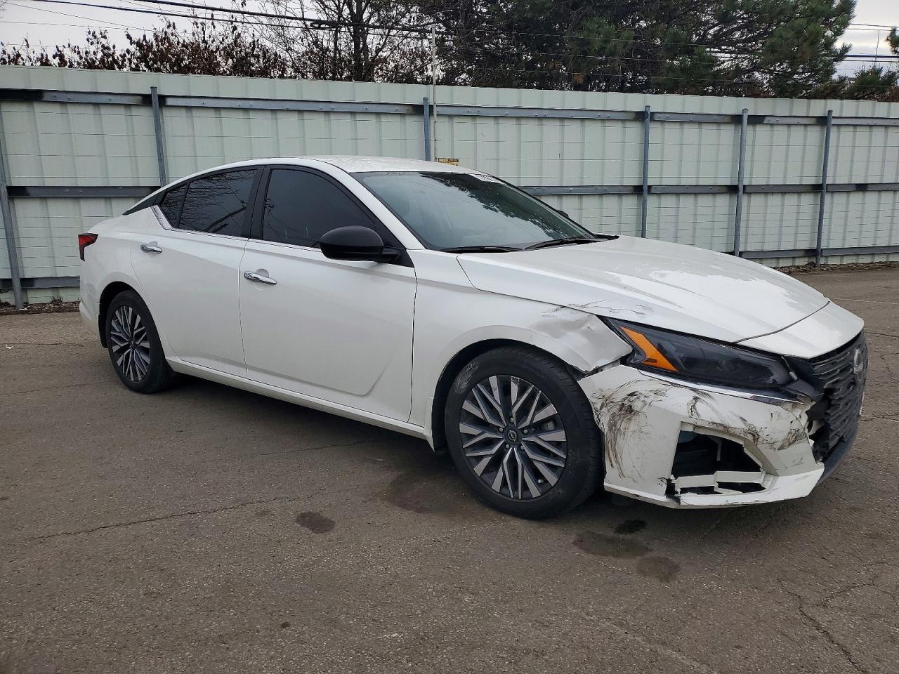 2024 NISSAN ALTIMA SV photo 4