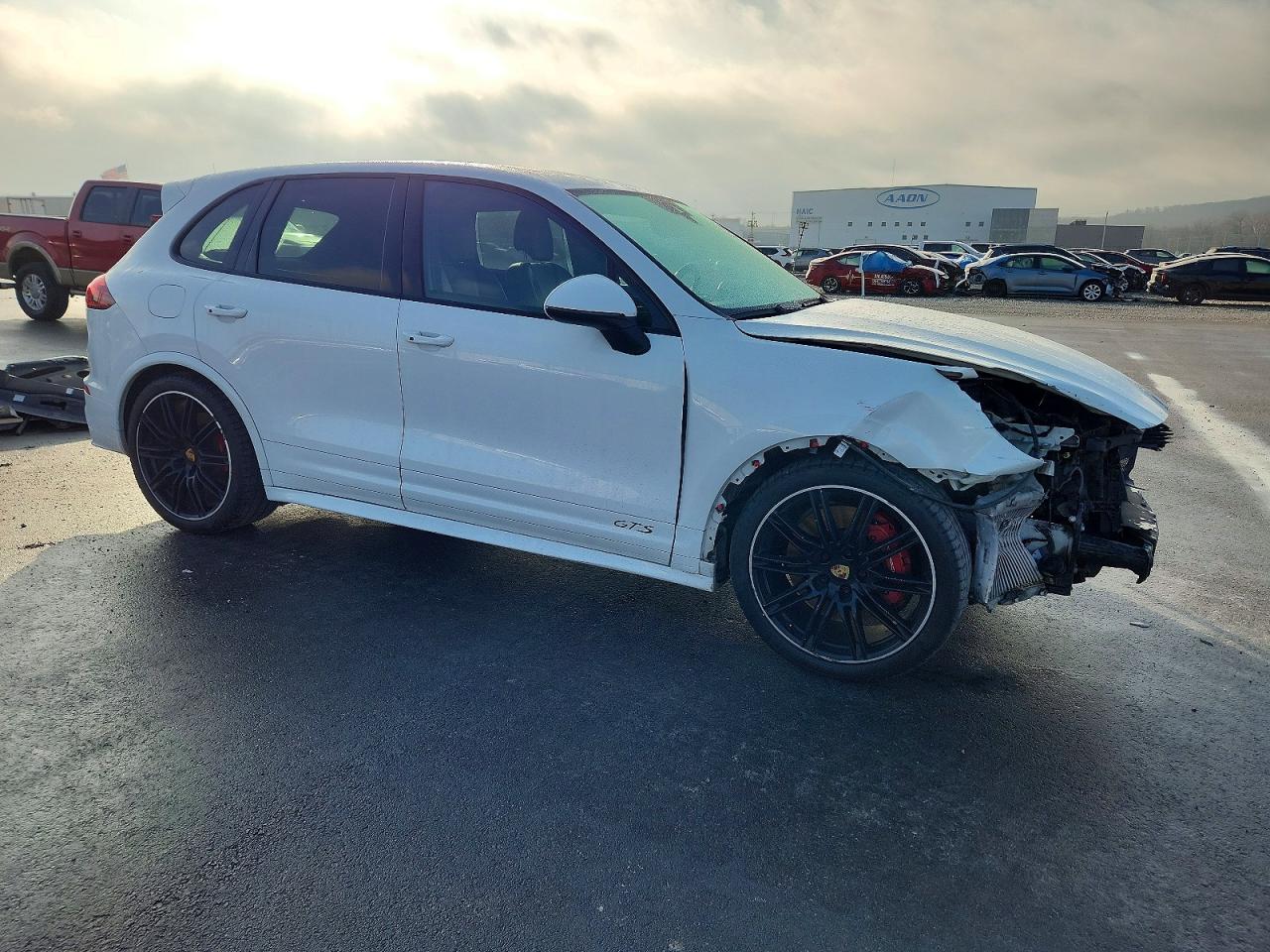 2017 PORSCHE CAYENNE GTS photo 7