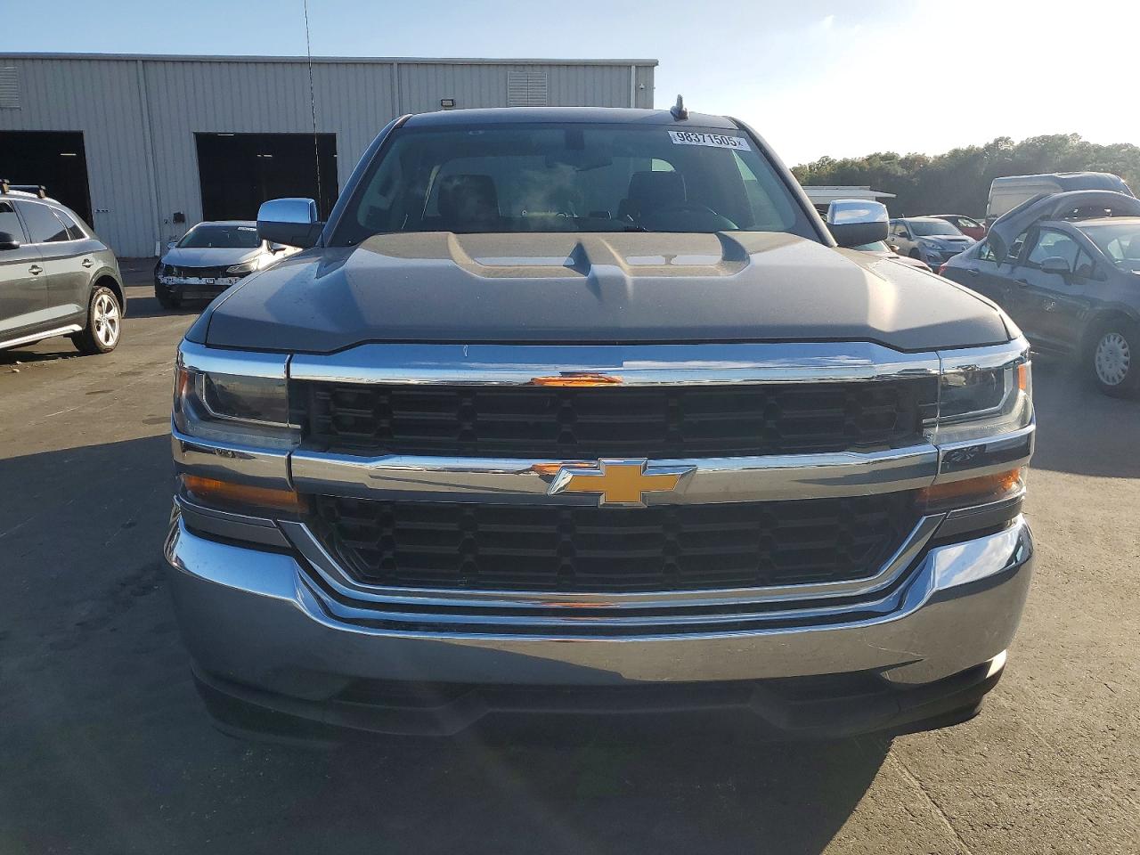 2017 CHEVROLET SILVERADO C1500 LT photo 5