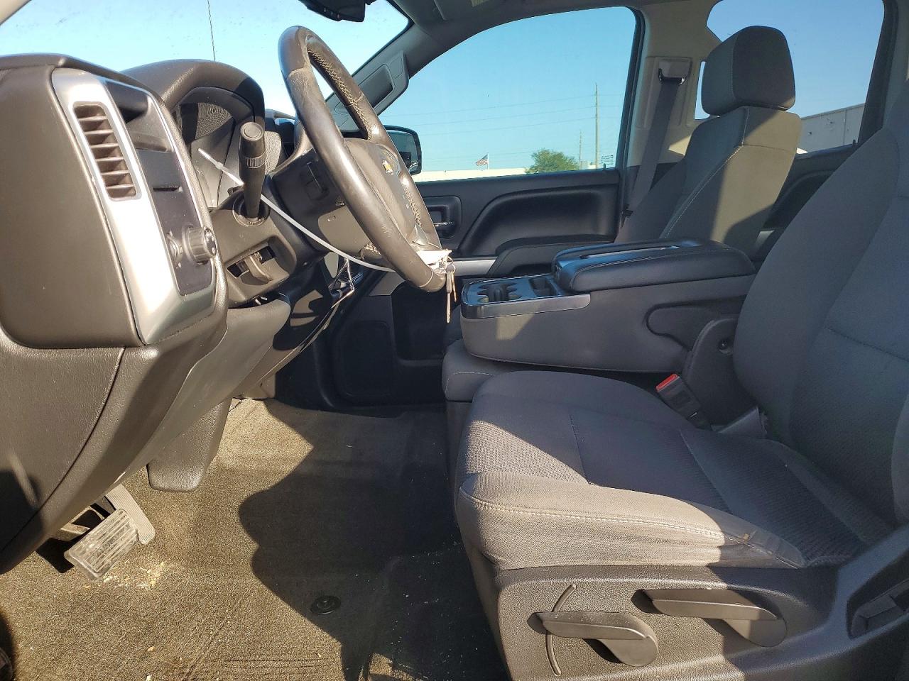2017 CHEVROLET SILVERADO C1500 LT photo 7