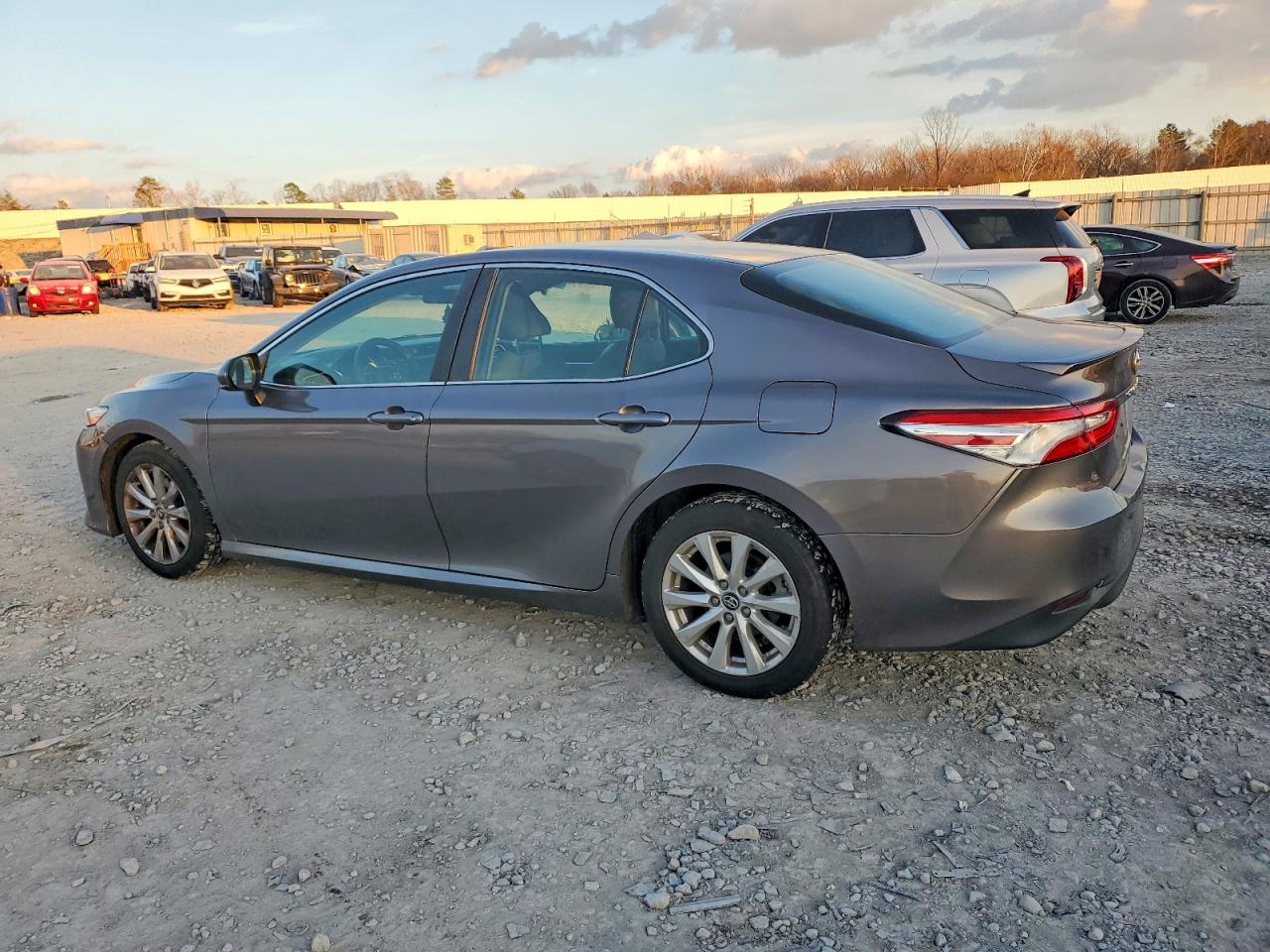 2018 TOYOTA CAMRY L photo 2