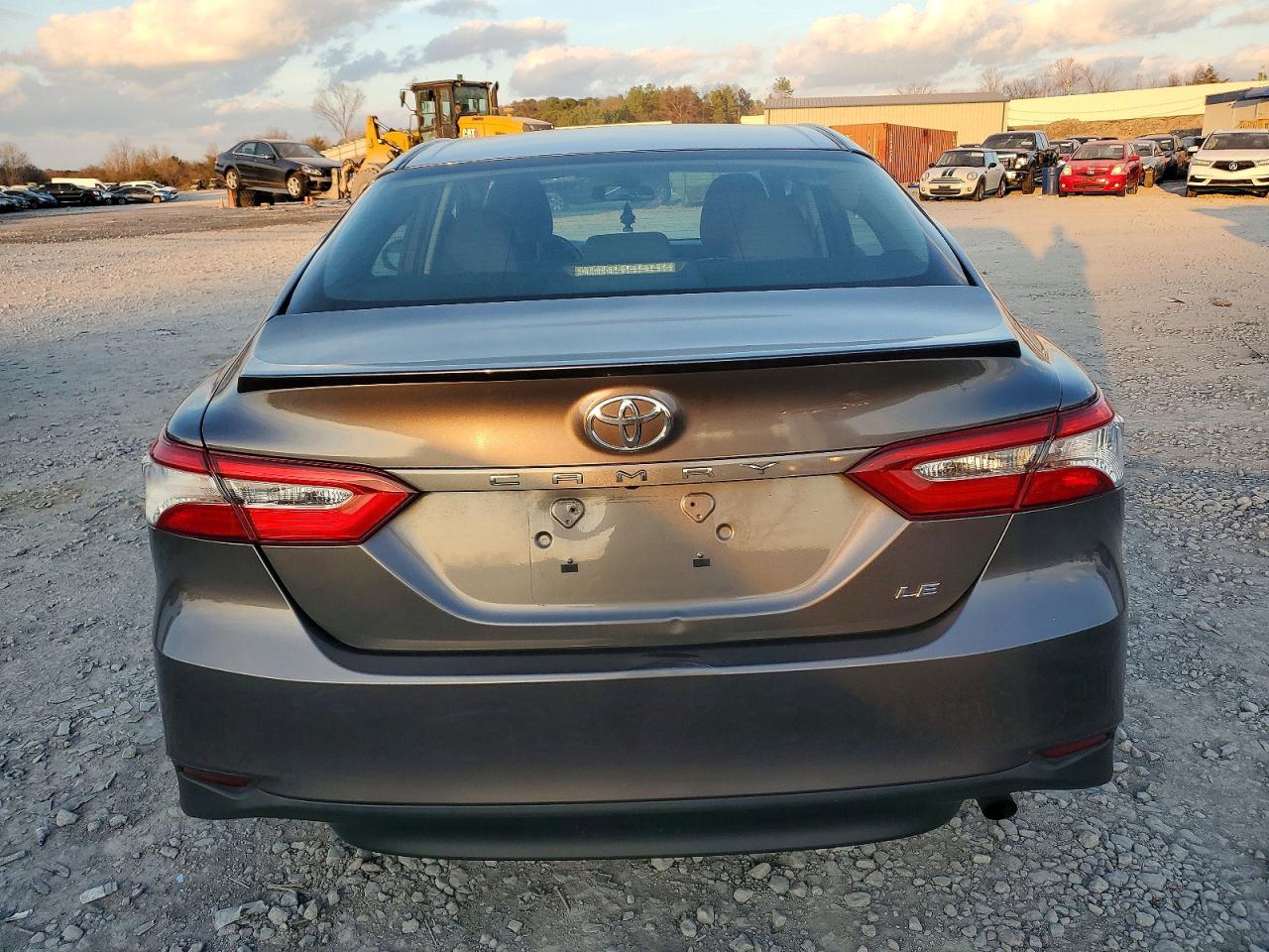 2018 TOYOTA CAMRY L photo 6