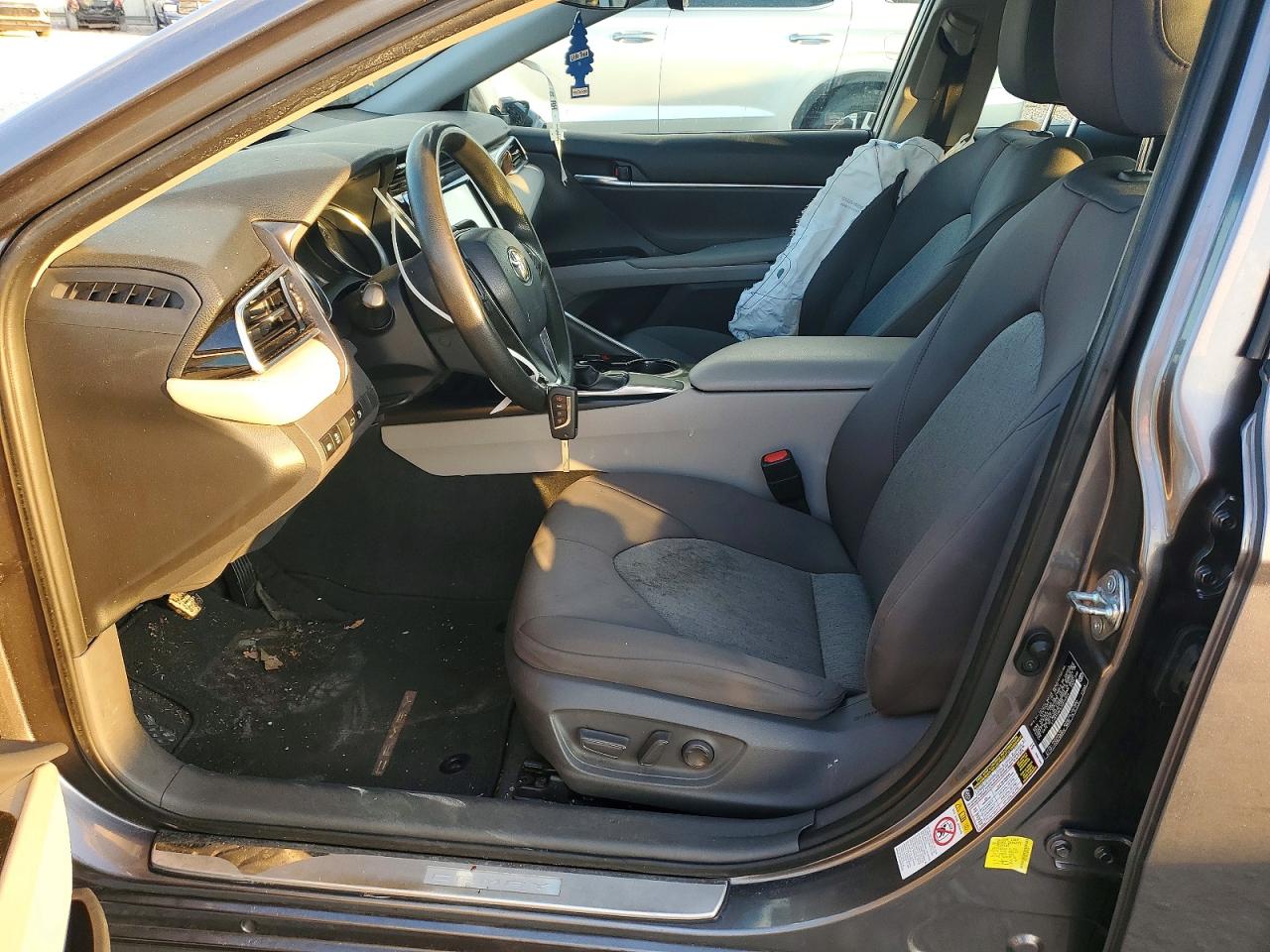 2018 TOYOTA CAMRY L photo 7