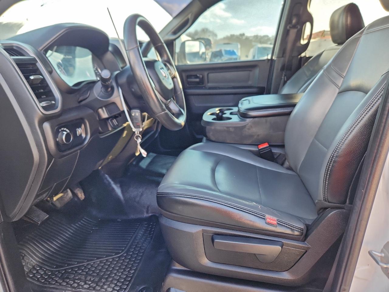 2022 RAM 3500 FLATBED TRUCK photo 7