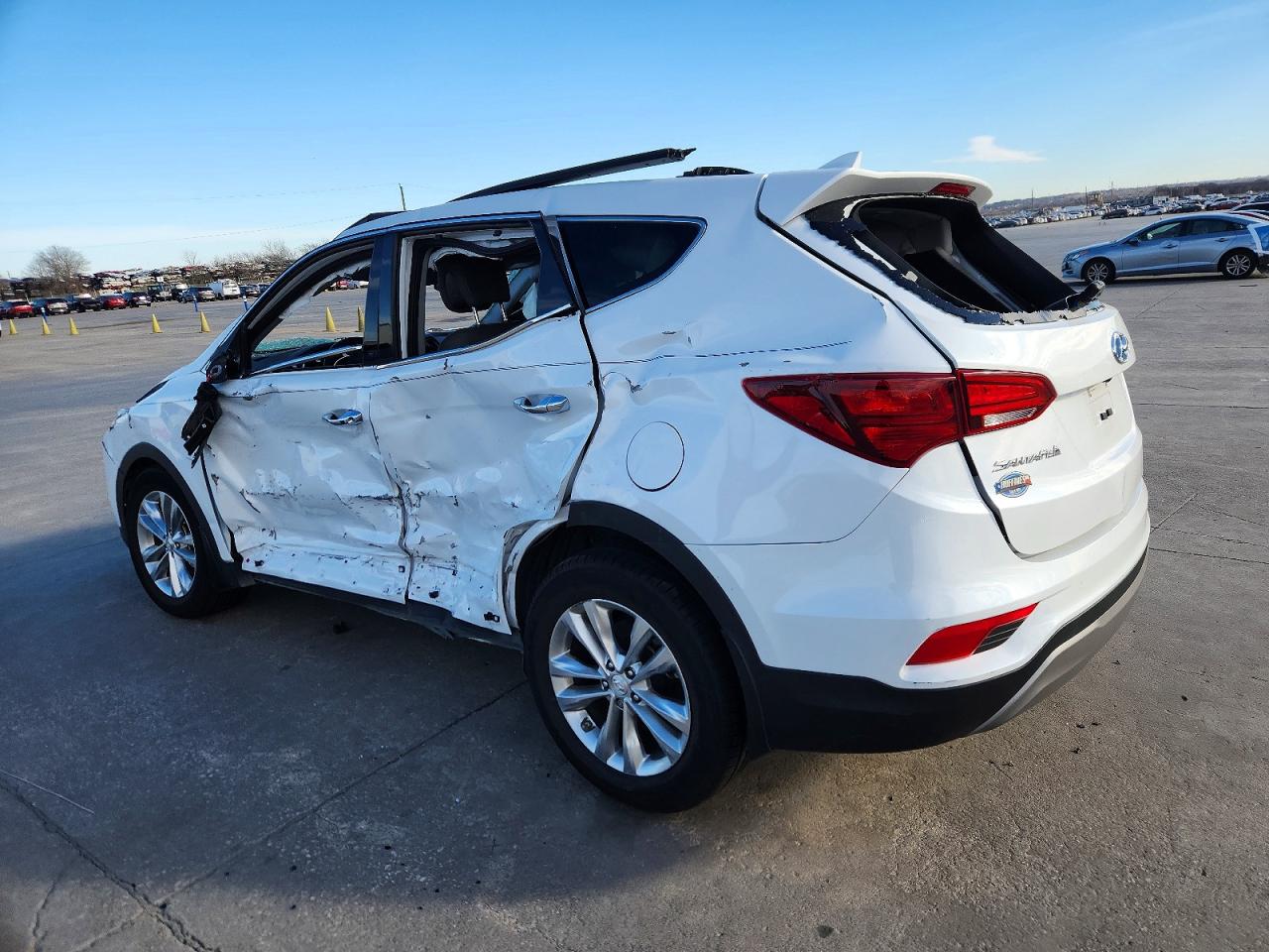 2017 HYUNDAI SANTA FE SPORT photo 2