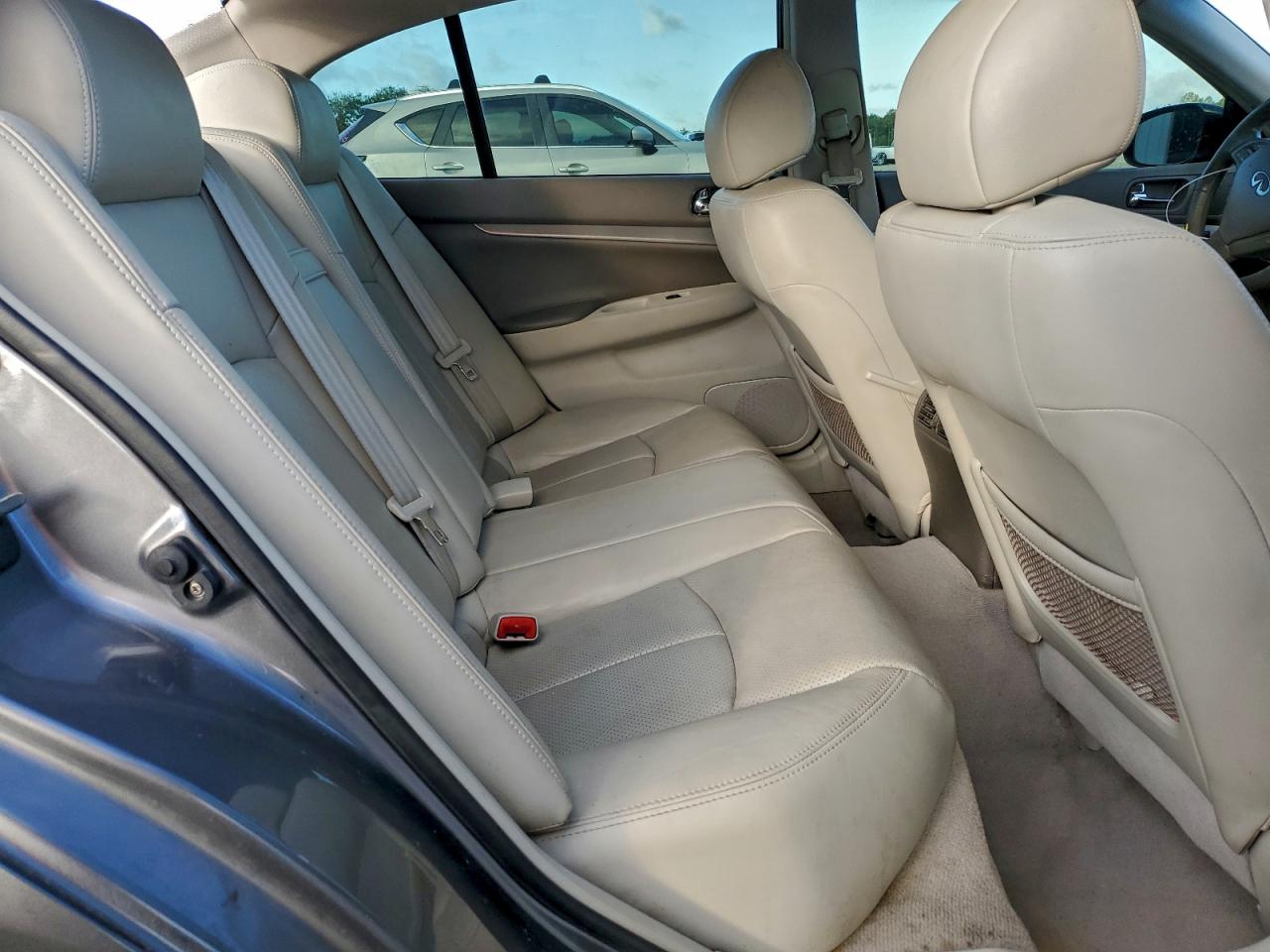 2013 INFINITI G37 BASE photo 10