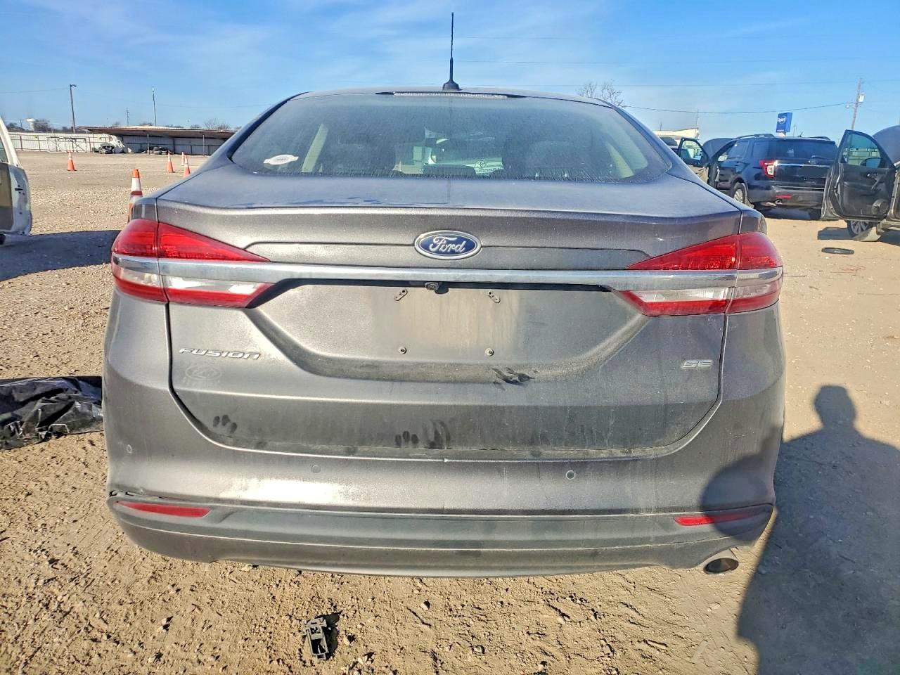2018 FORD FUSION SE photo 6