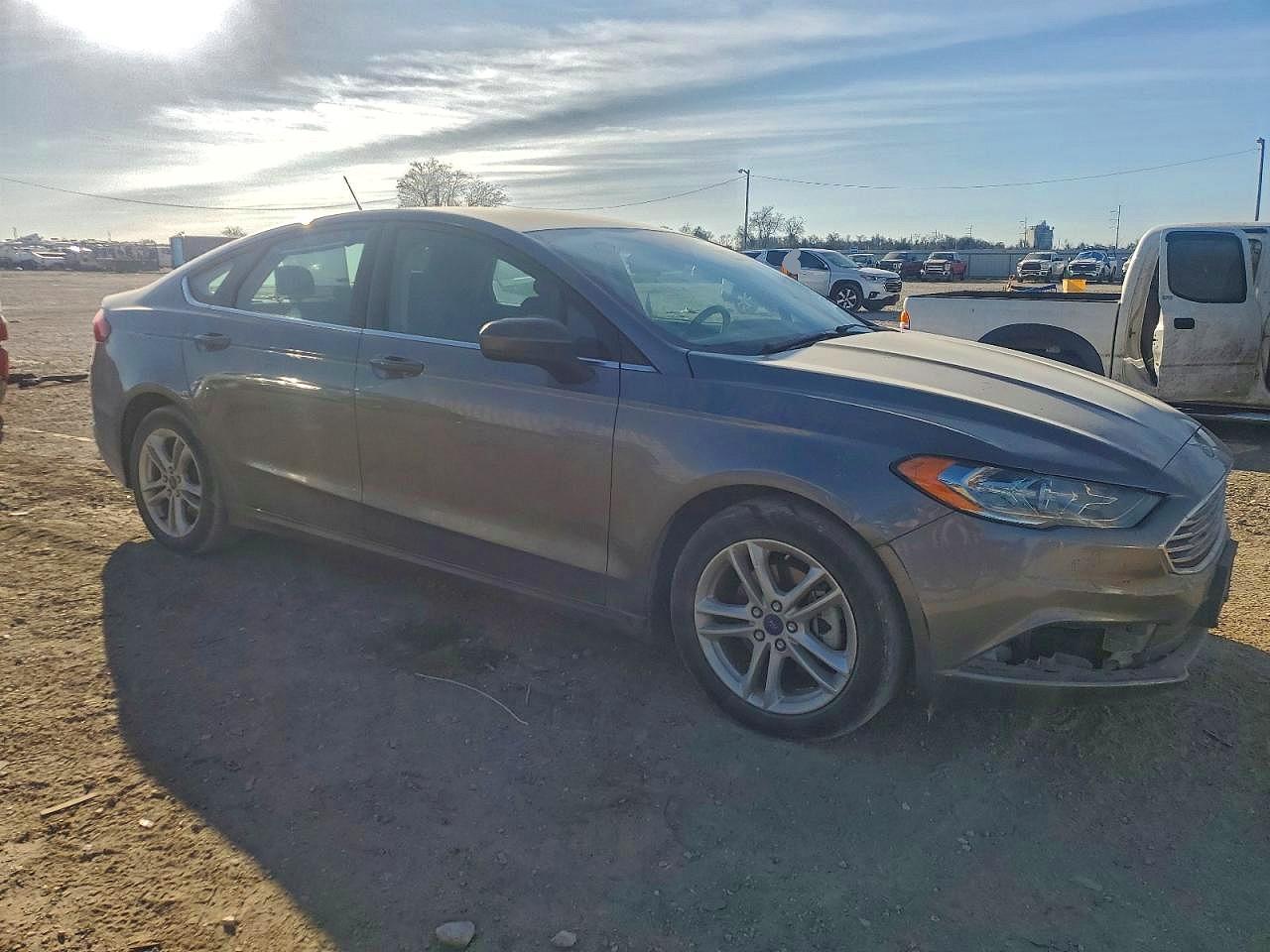 2018 FORD FUSION SE photo 4