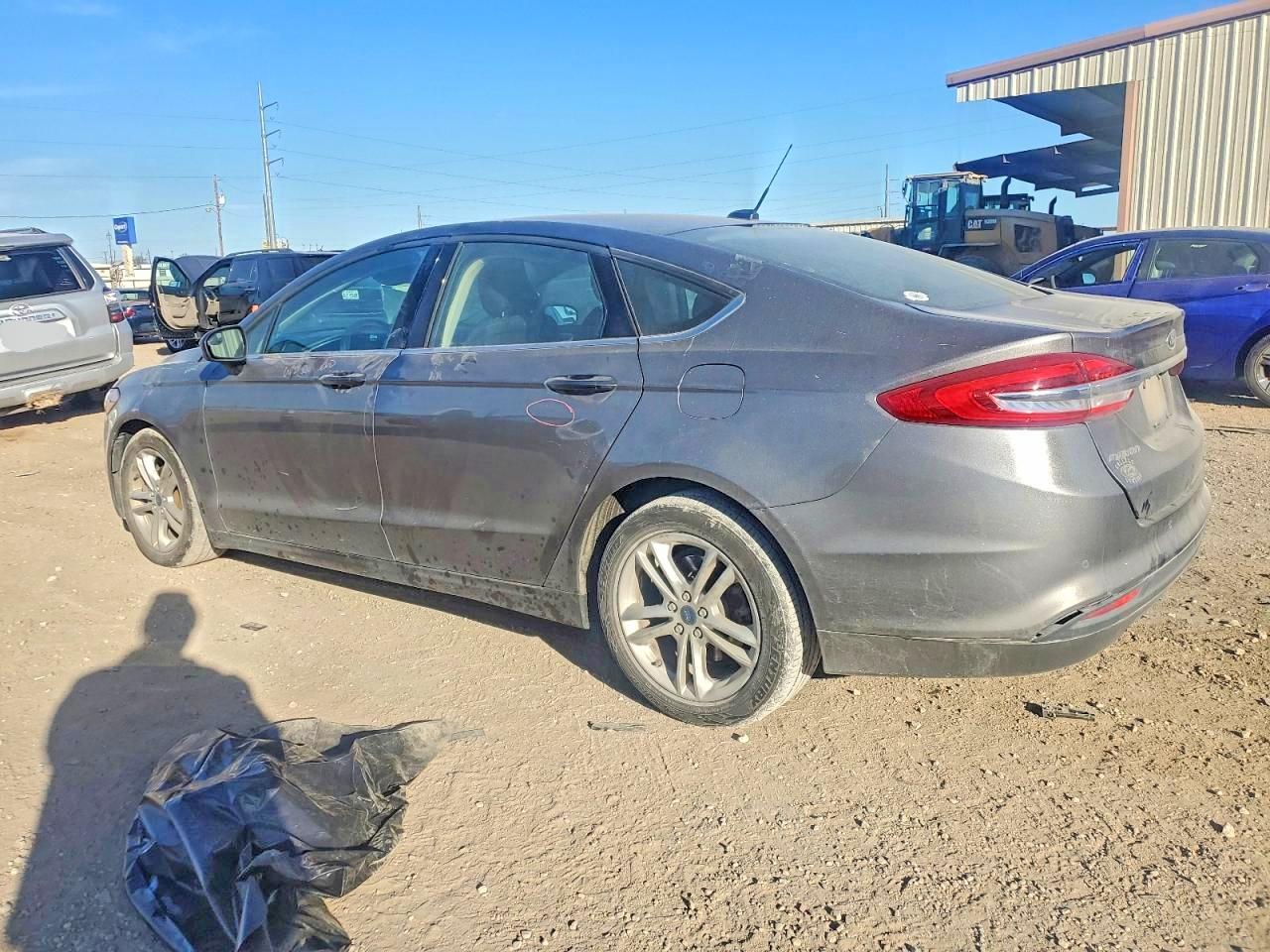 2018 FORD FUSION SE photo 2