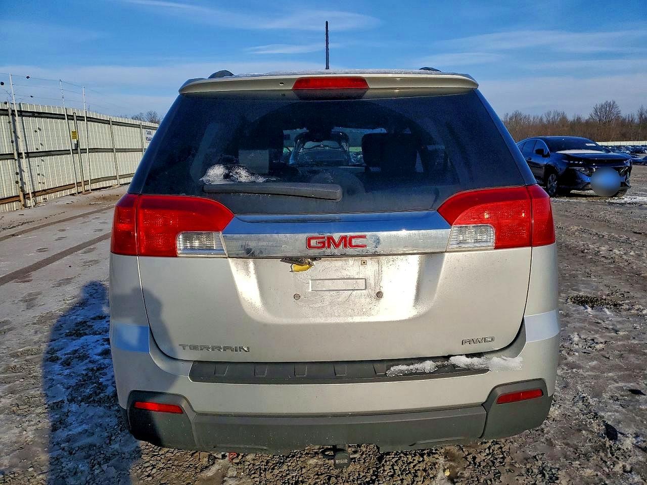 2015 GMC TERRAIN SLT photo 6