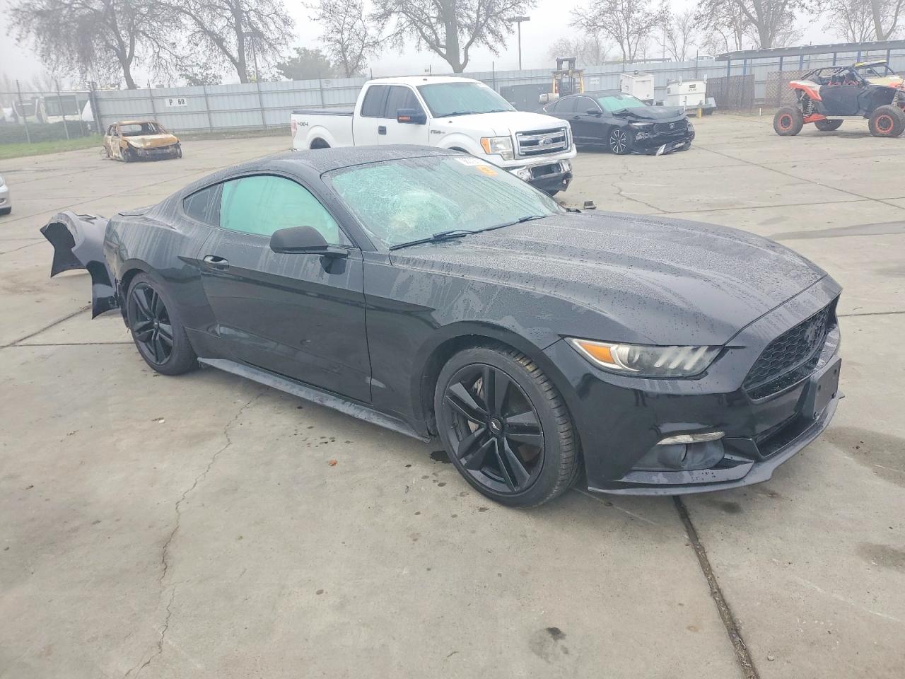 2015 FORD MUSTANG photo 4