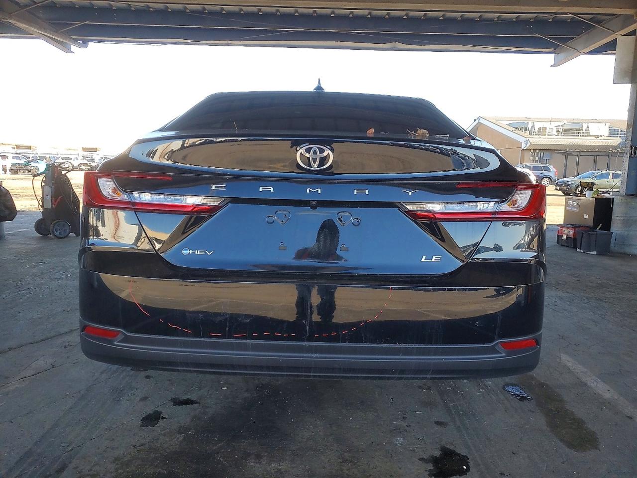 2025 TOYOTA CAMRY XSE photo 6