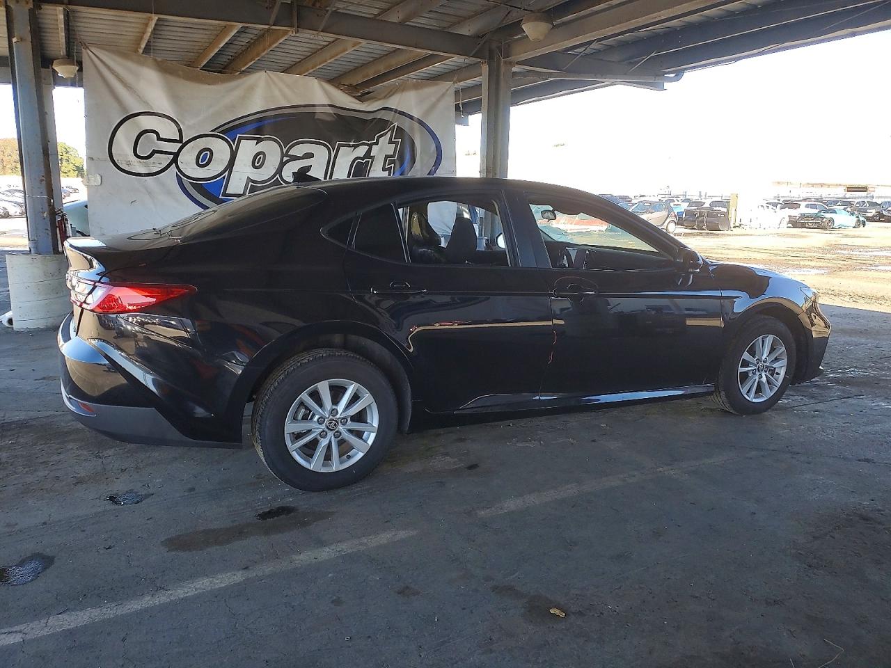 2025 TOYOTA CAMRY XSE photo 3