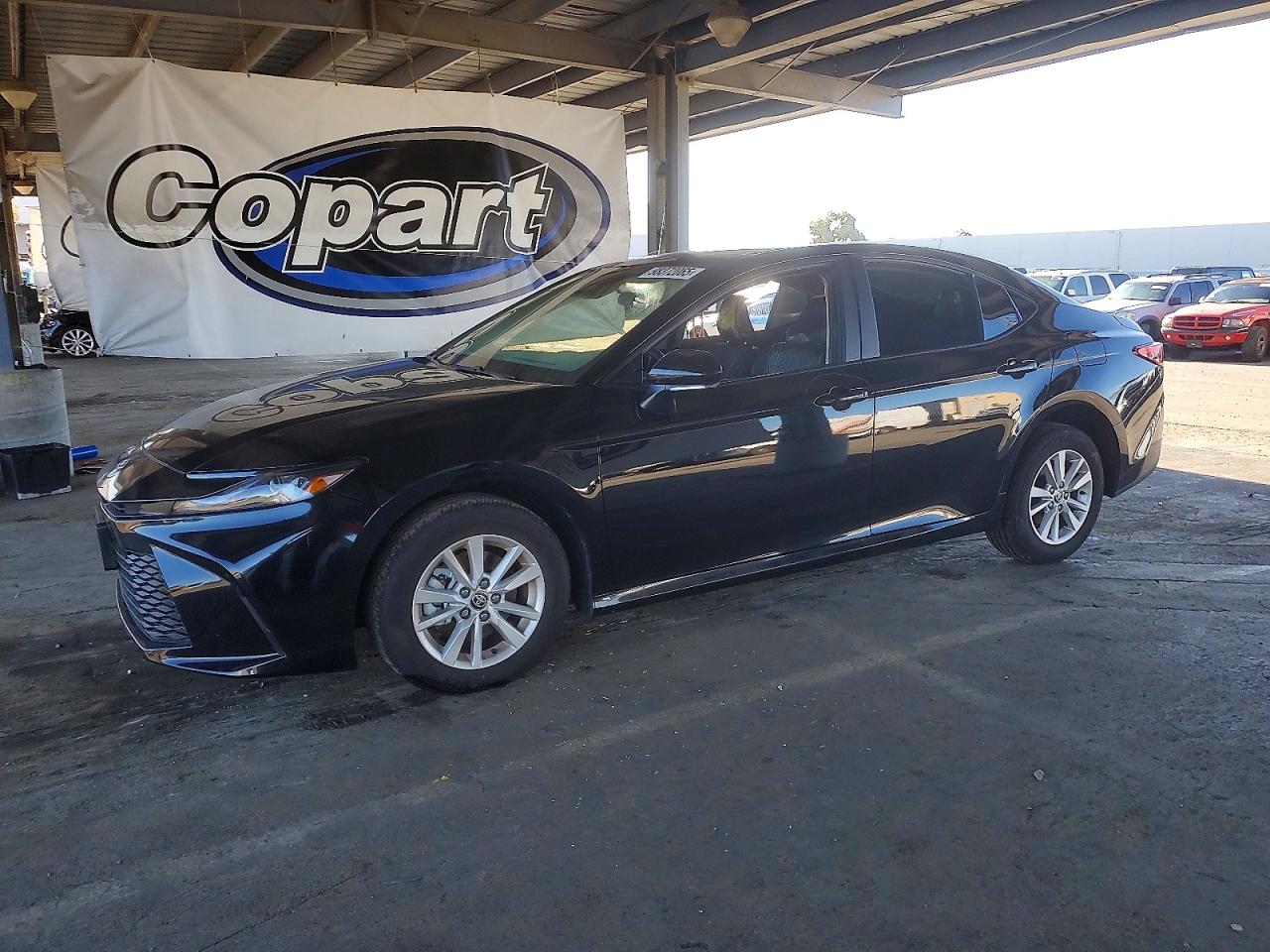 2025 TOYOTA CAMRY