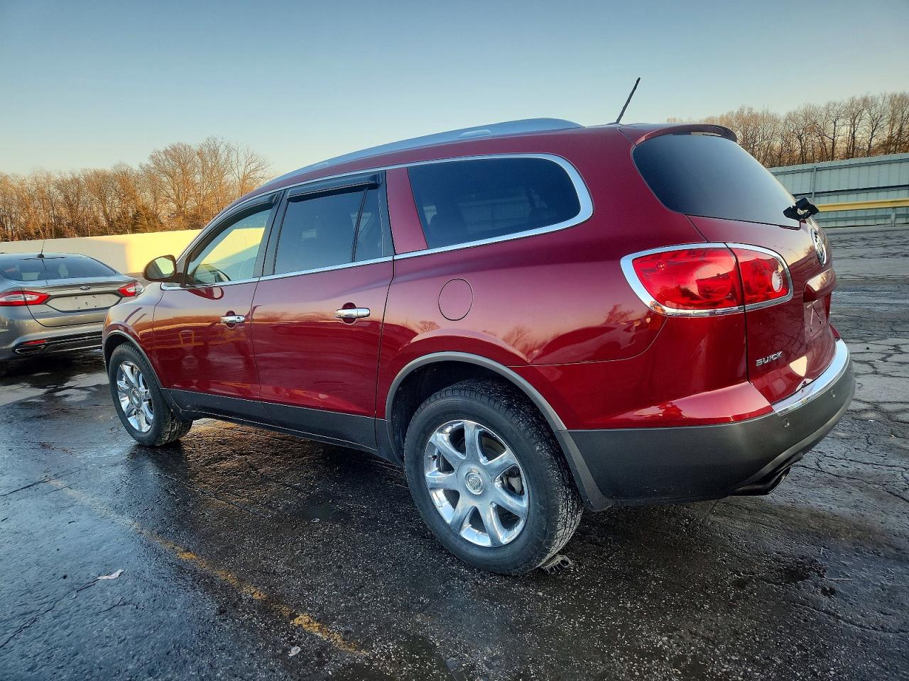 2010 BUICK ENCLAVE CXL photo 2