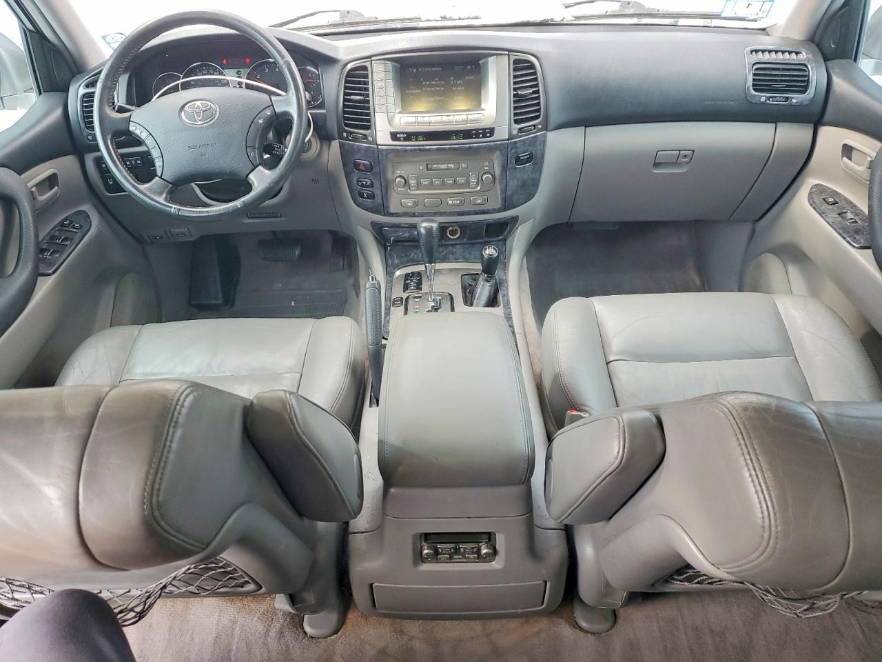 2006 TOYOTA LAND CRUISER photo 8