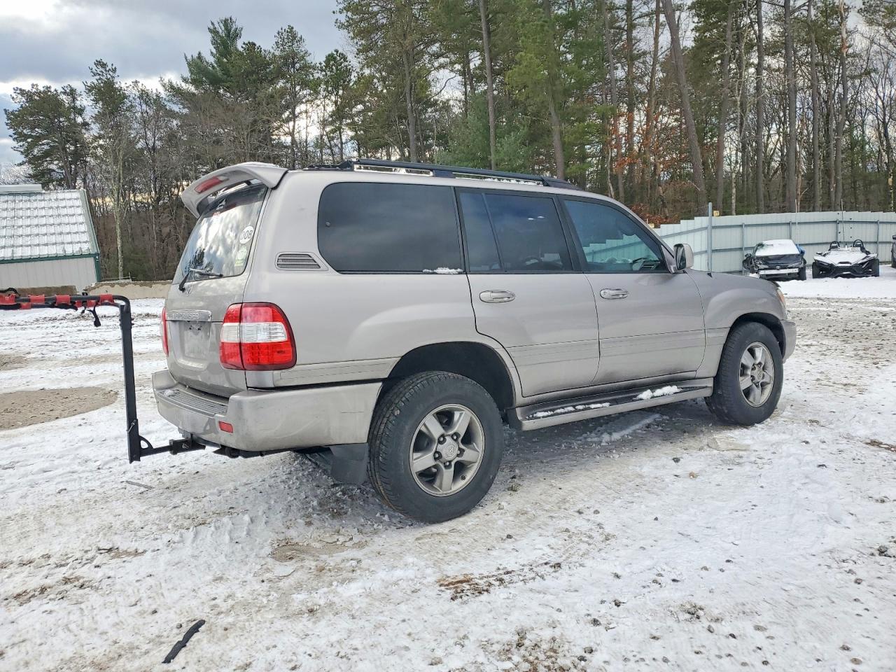 2006 TOYOTA LAND CRUISER photo 3