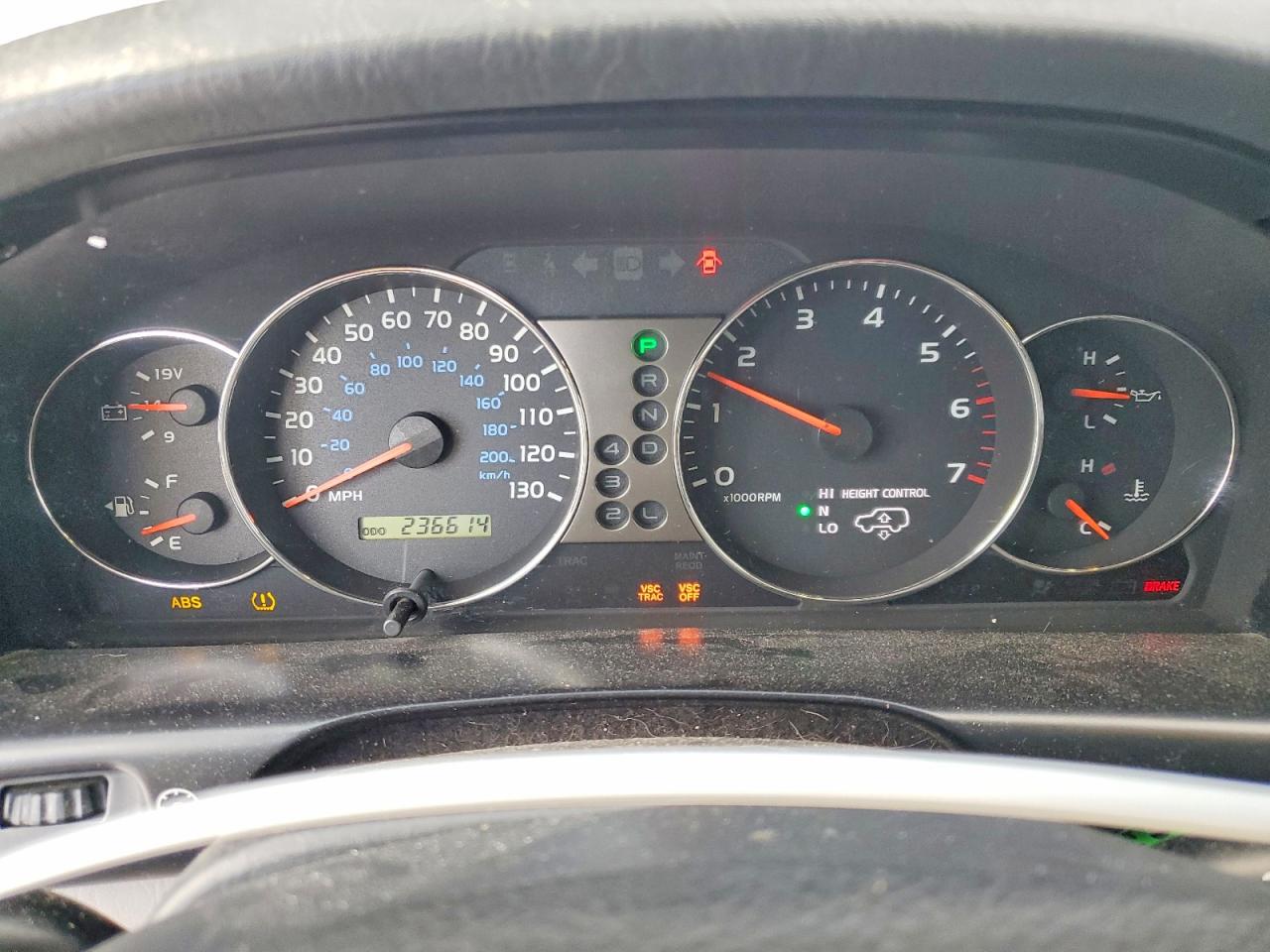 2006 TOYOTA LAND CRUISER photo 9