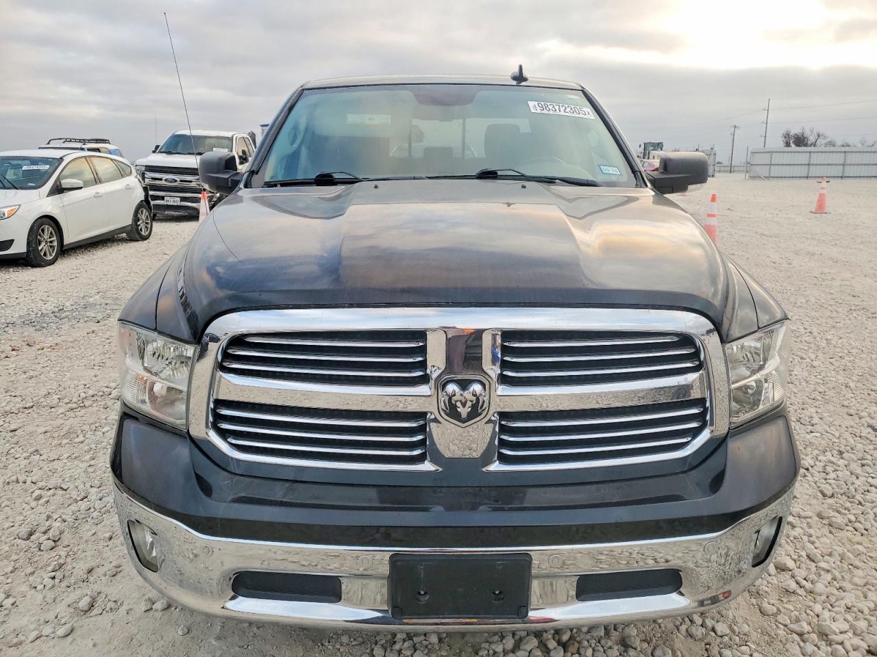 2016 RAM 1500 SLT photo 5