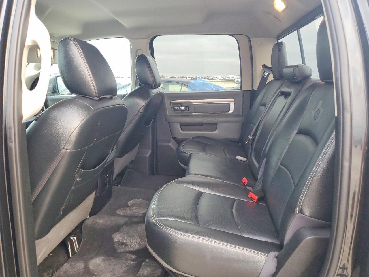 2016 RAM 1500 SLT photo 10