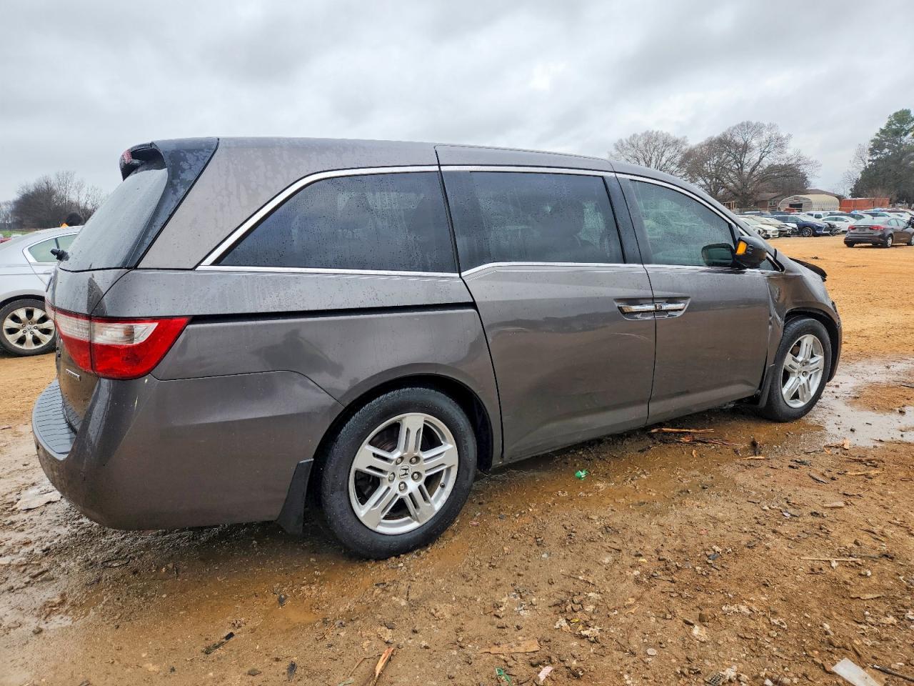 2012 HONDA ODYSSEY TOURING photo 3