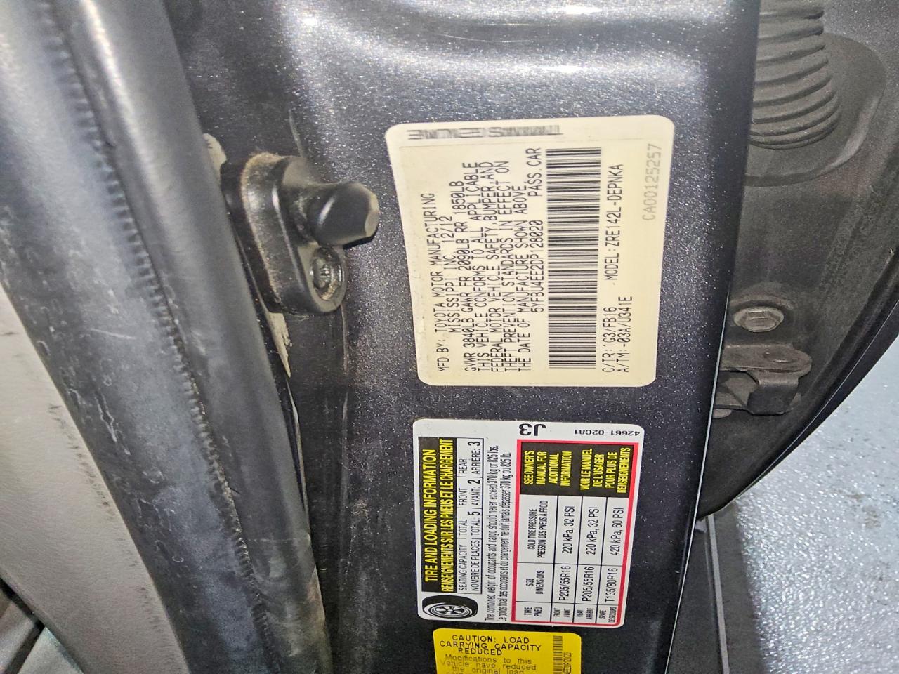 2013 TOYOTA COROLLA BASE photo 12