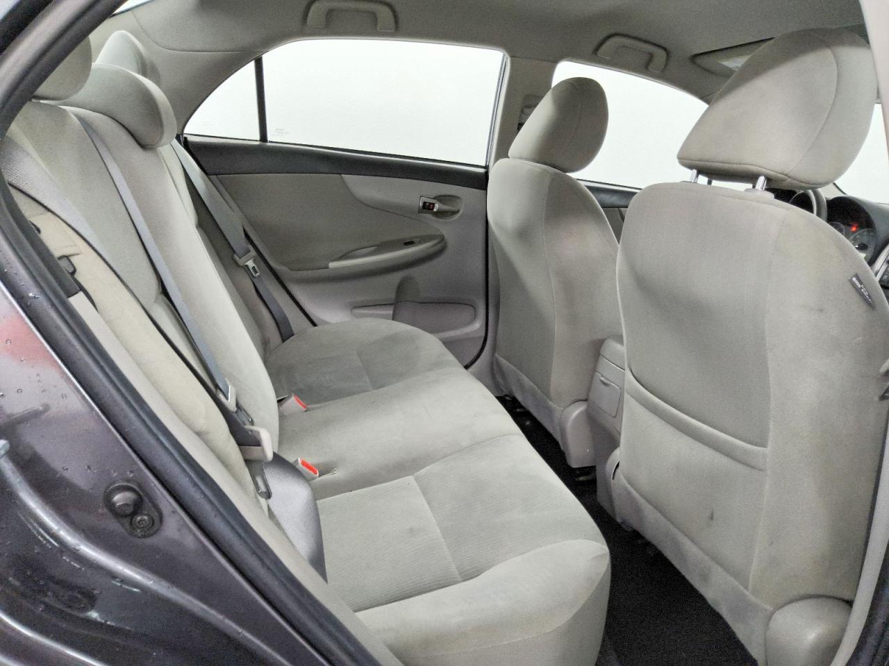 2013 TOYOTA COROLLA BASE photo 10