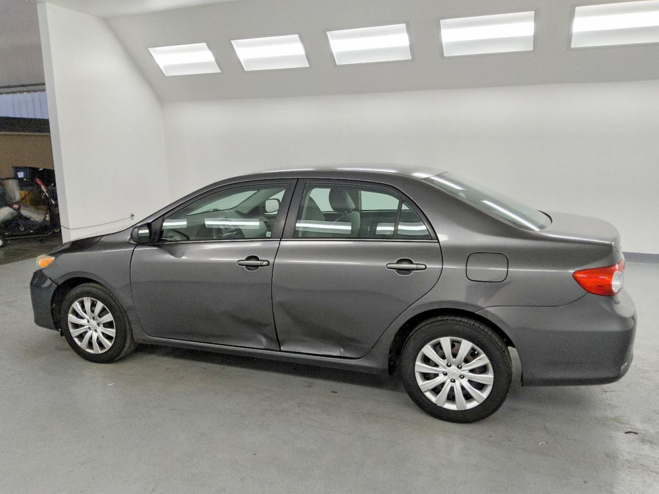 2013 TOYOTA COROLLA BASE photo 2
