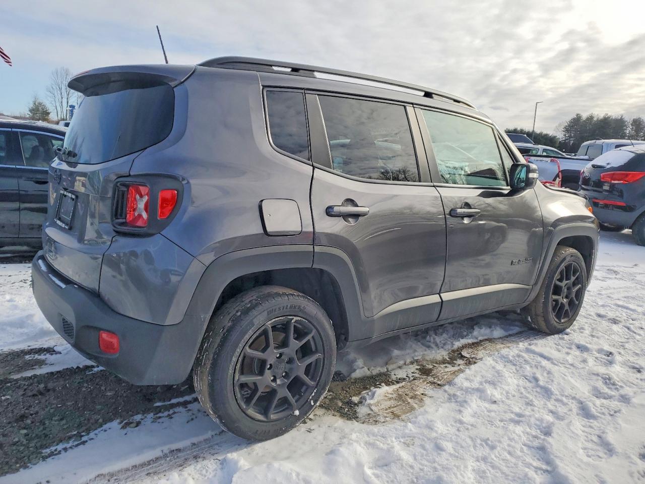 2020 JEEP RENEGADE LATITUDE photo 3