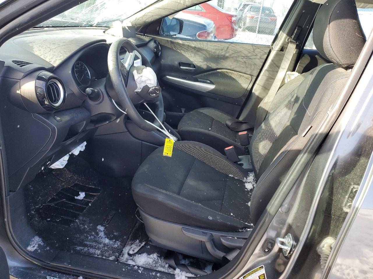 2019 NISSAN KICKS photo 7