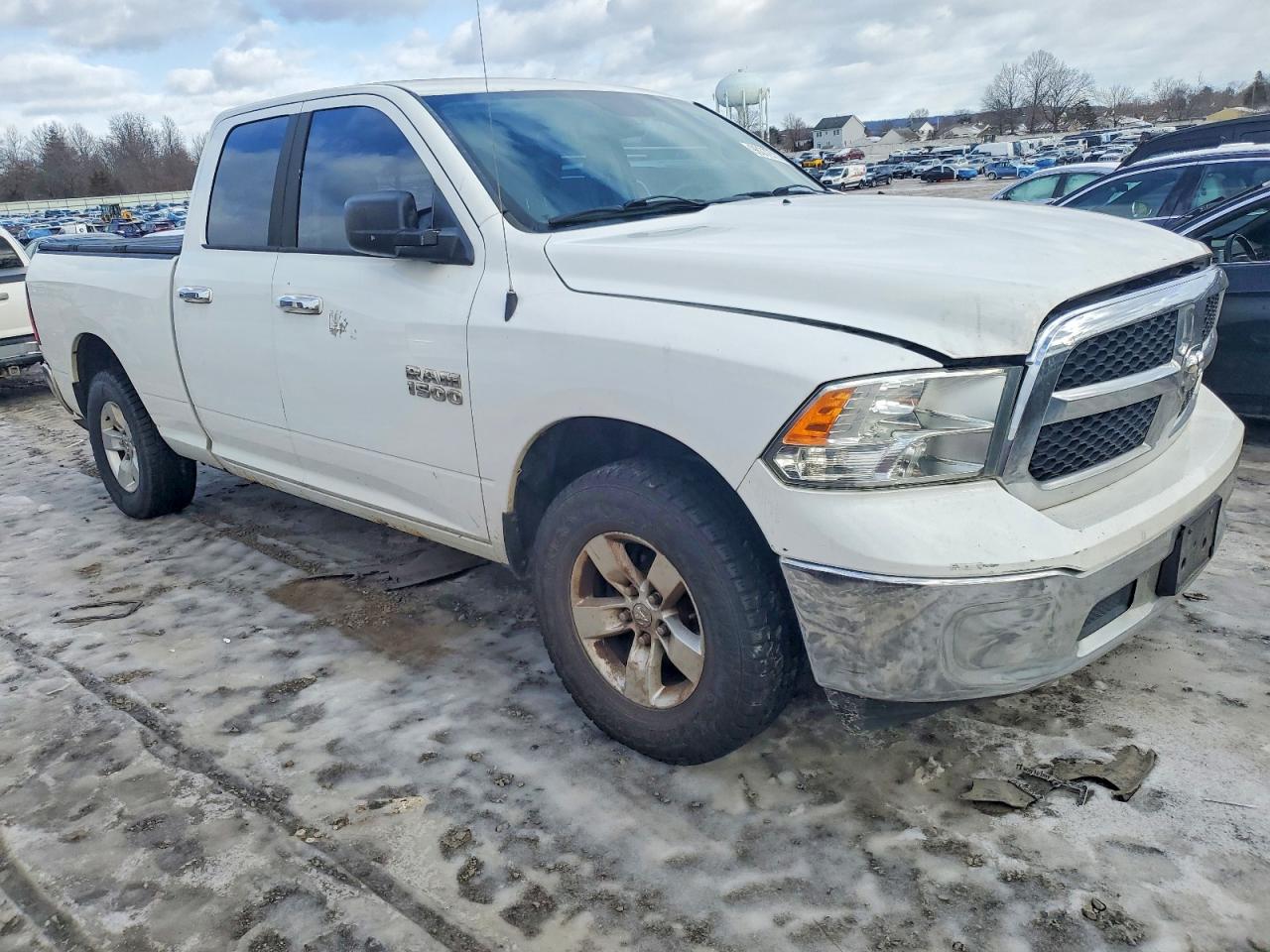 2015 RAM 1500 SLT photo 4