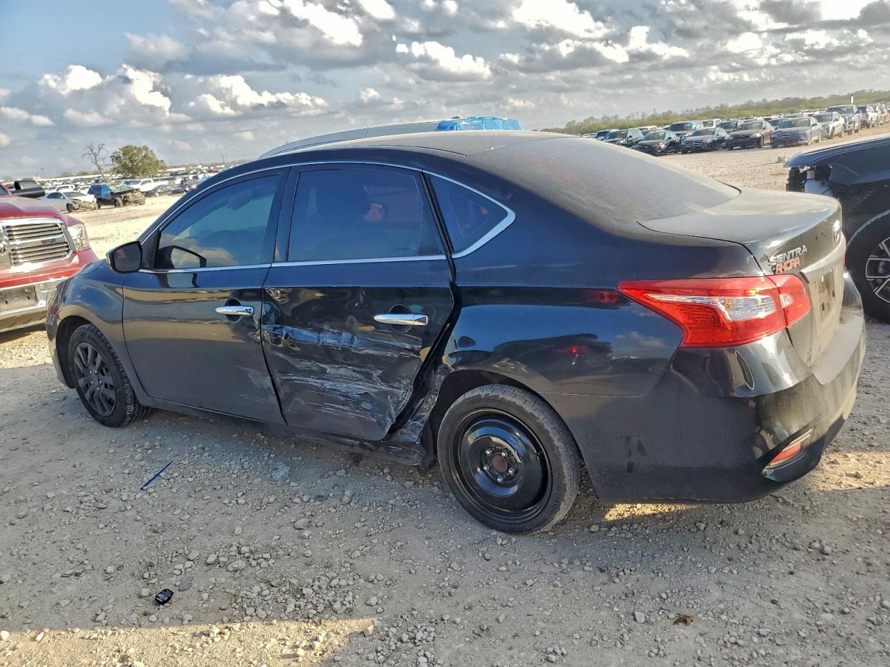 2019 NISSAN SENTRA S photo 2