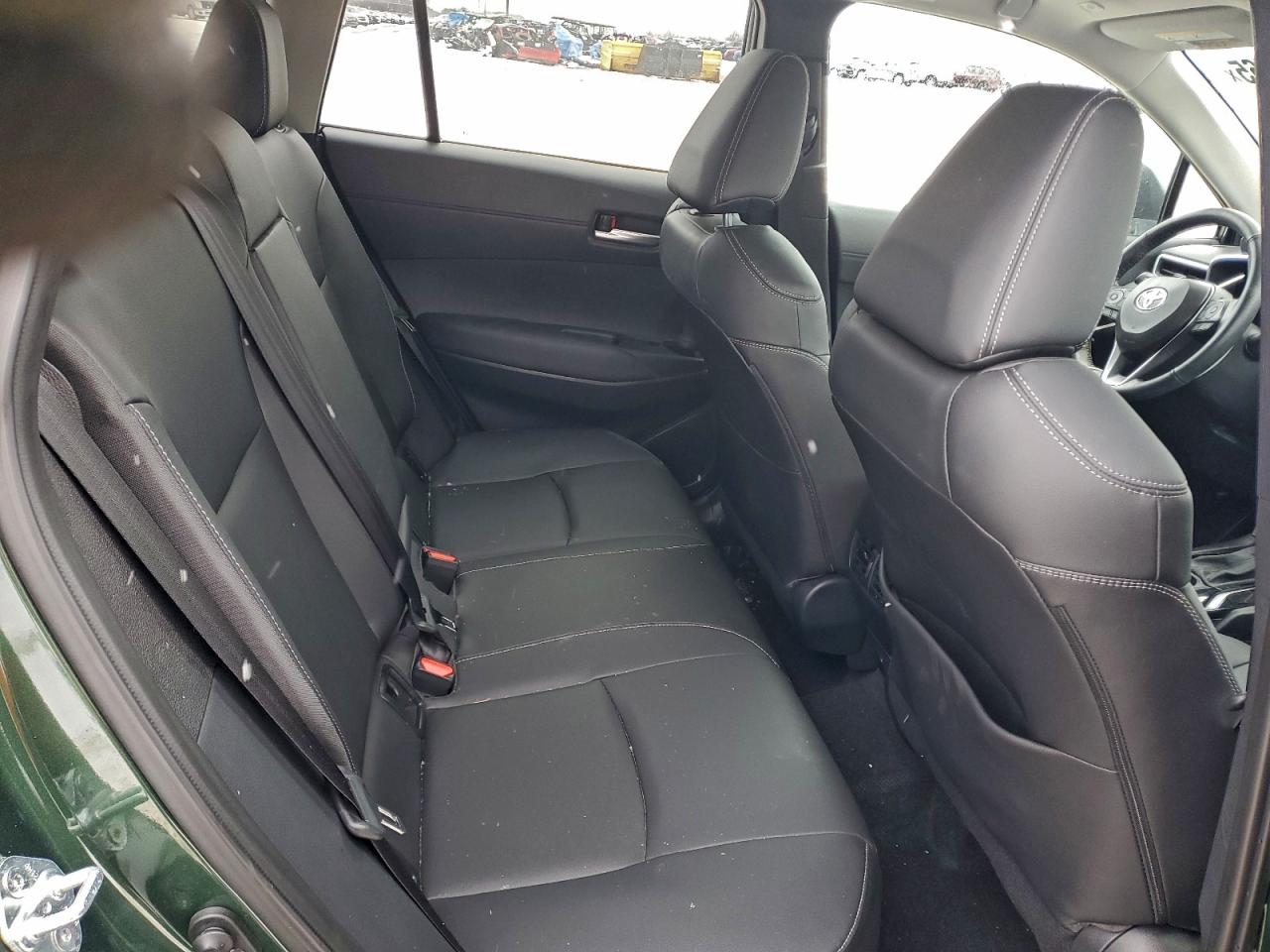 2024 TOYOTA COROLLA CROSS XLE photo 10