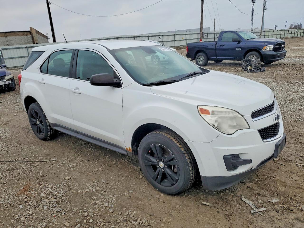 2015 CHEVROLET EQUINOX LS photo 4
