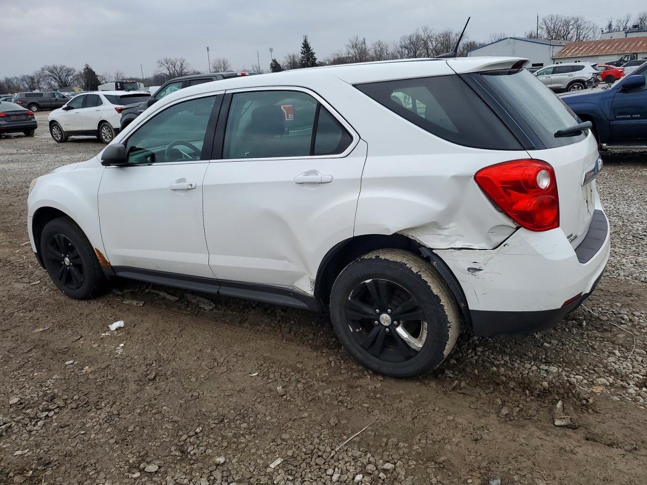 2015 CHEVROLET EQUINOX LS photo 2