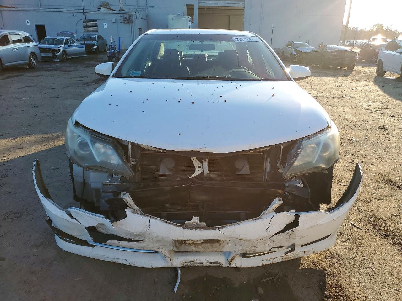 2014 TOYOTA CAMRY L photo 5
