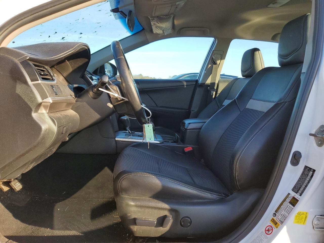 2014 TOYOTA CAMRY L photo 7