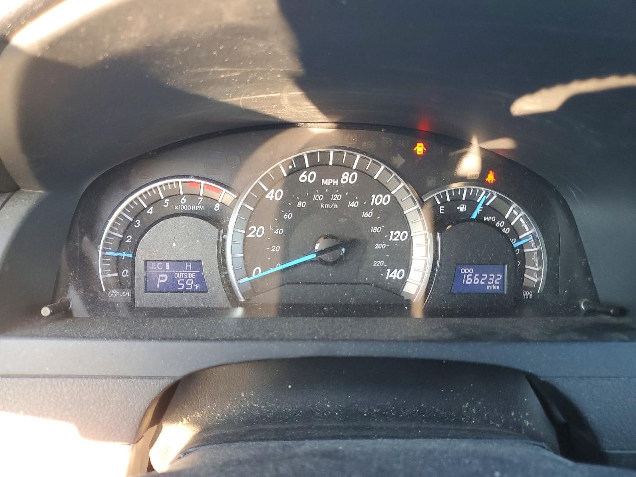 2014 TOYOTA CAMRY L photo 9