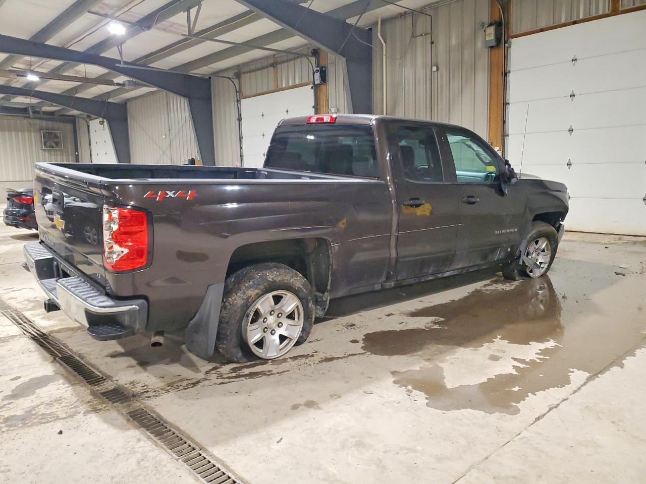 2018 CHEVROLET SILVERADO K1500 LT photo 3