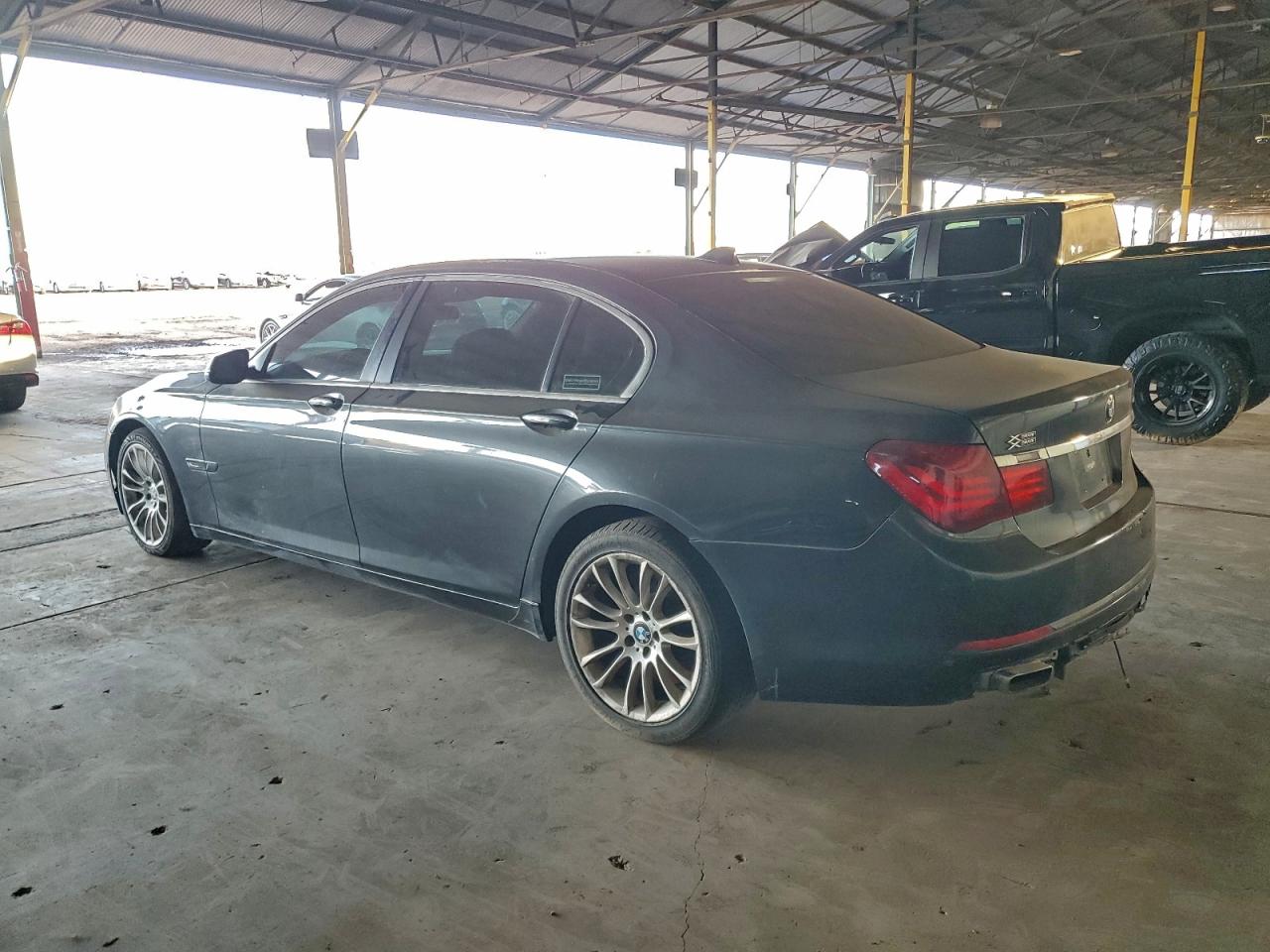 2013 BMW 750 LXI photo 2
