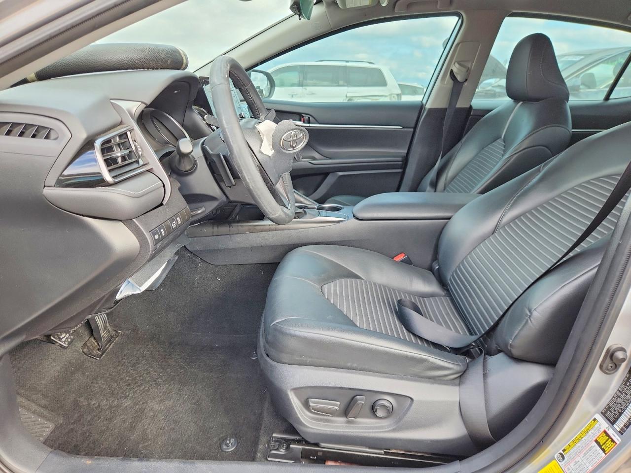 2023 TOYOTA CAMRY SE NIGHT SHADE photo 7